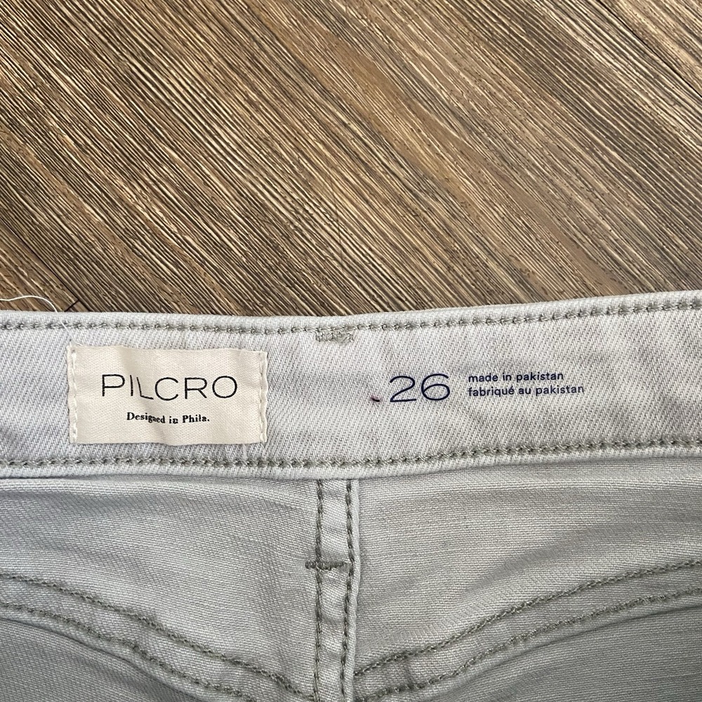 Anthropologie Pilcro High Rise Barrel Leg Cropped Light Gray Jeans Size 26 - Picture 5 of 8